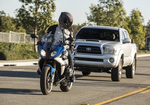 How to Handle Tailgating on a Motorcycle