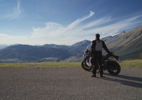 Expert Tips for Staying Safe on a Motorcycle