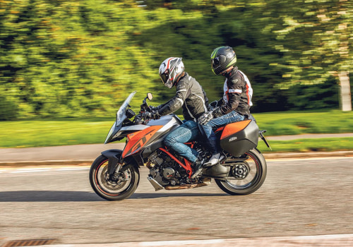 The Dos and Don'ts of Motorcycle Riding